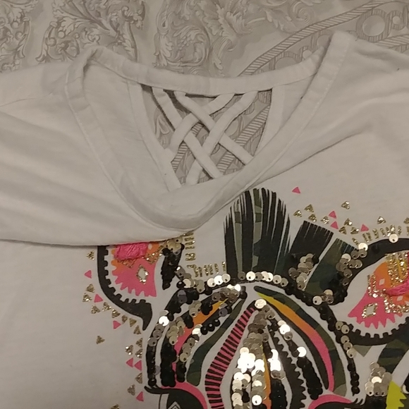 Cute crop shirt - Picture 3 of 3